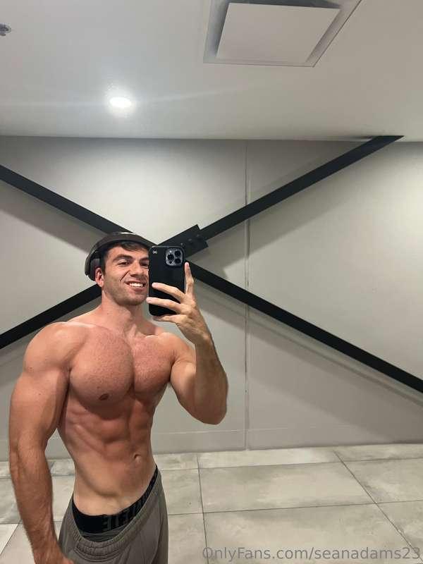 Going LIVE tonight at 9pm est!