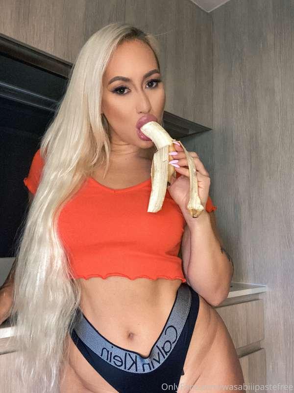 Who’s hungry?🍌🍌