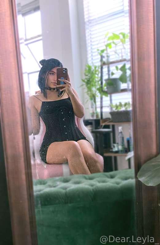 I'm obsessed with this outfit🍷 let’s compleat the goal and I..