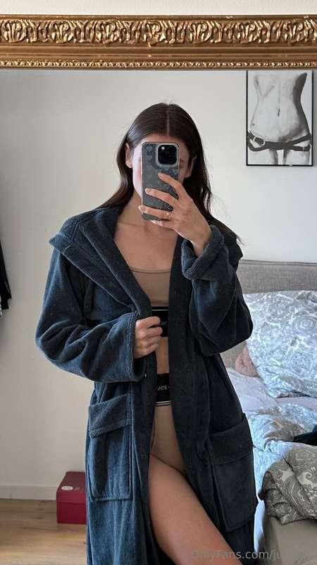 juliagly main image