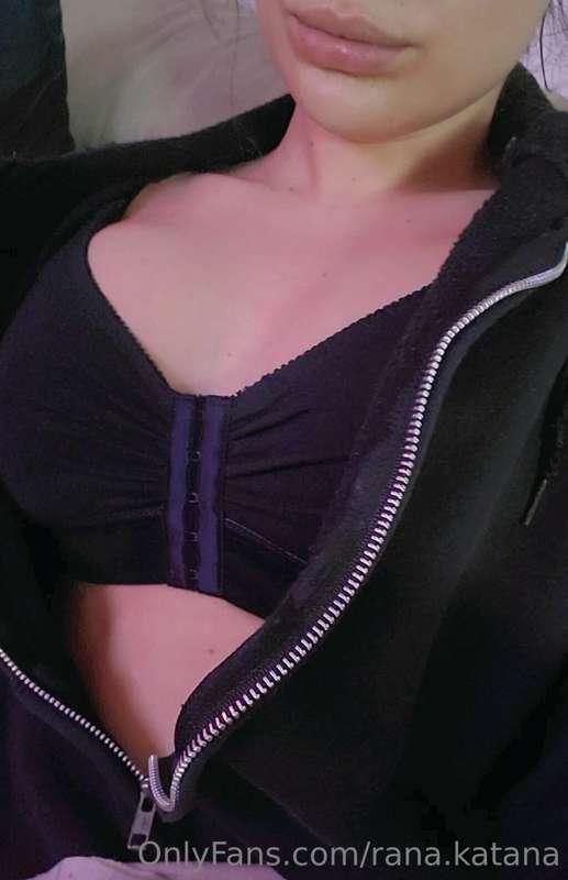 Currently healing from my boob job I had on monday 🥰 Everyth..