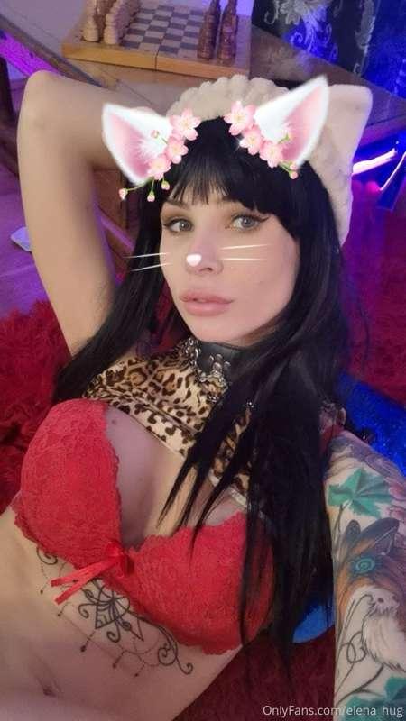 Let the virtual touch of my tender lips on your penis relax ..