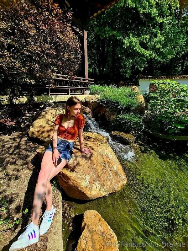 Summer walks are not just a favorable time for physical acti..