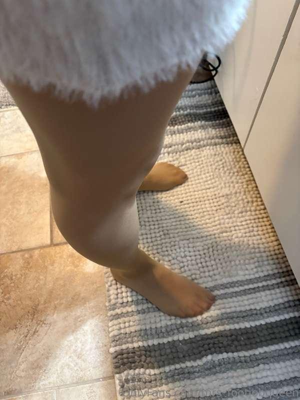mrs_footjobqueen image #0