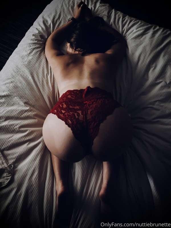 Does Daddy like? 😏😏 
Send me a tip for an uncensored surpris..