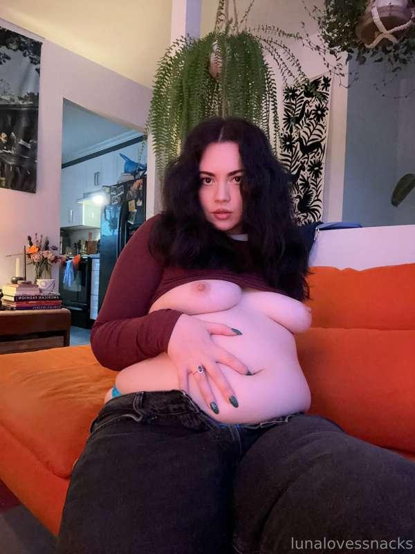 Do you like it when I swell up for you? 😈💞🤰