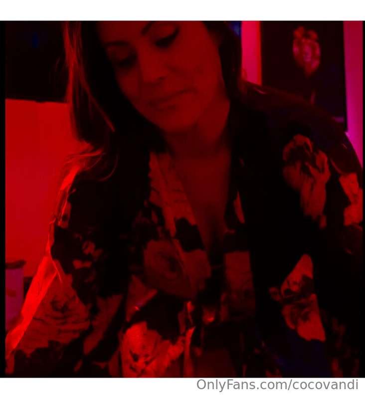I have part 1 of  the first ever 🎇FUCK A FAN🎇 ready for you ..