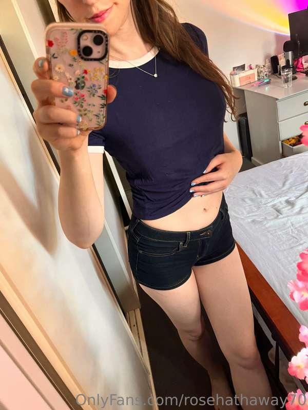 I love these shorts so much!!😎