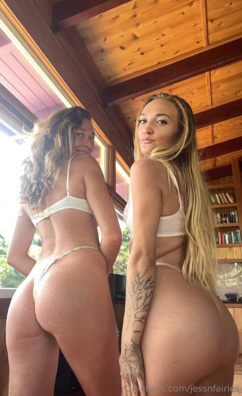 Sweet like 🍯 juicy as a 🍑👅