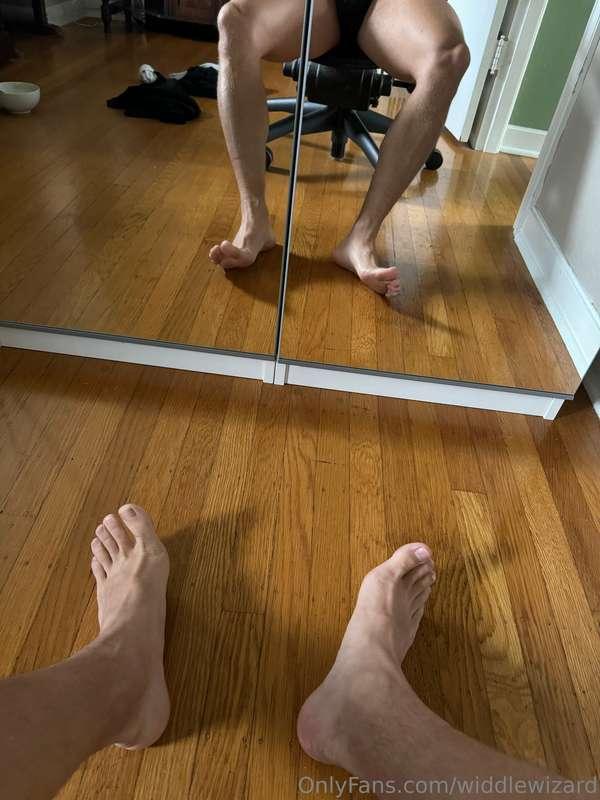 I was told to do more feet. How do You take good pics of the..