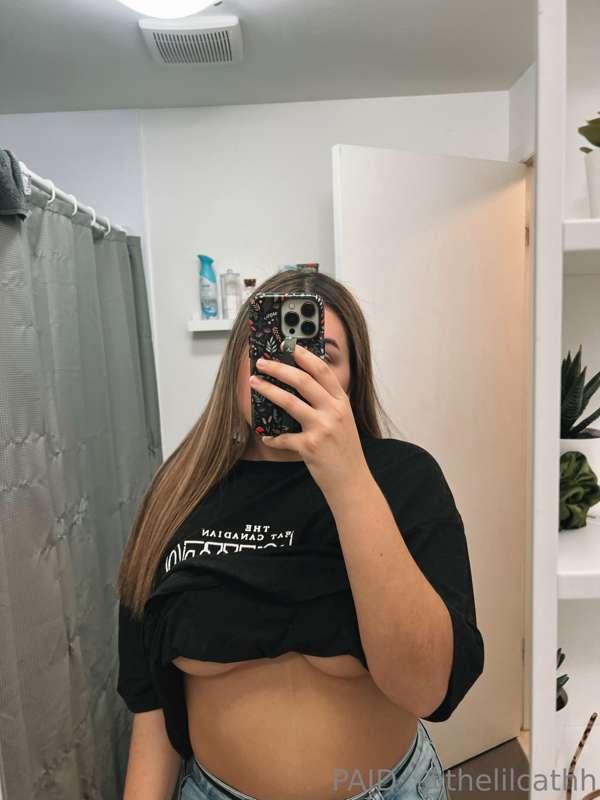 https://onlyfans.com/thelilcathh/c6