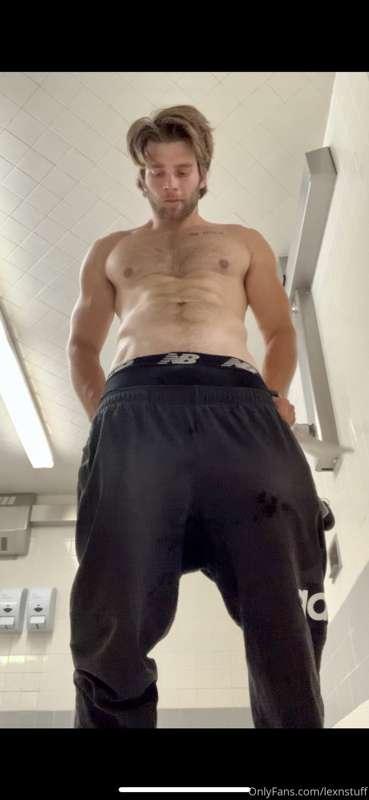 Lol I forgot my towel. Drop questions for Q&A below. New vid..