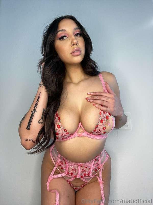 long hair is only fun if someone pulls on it 🫦