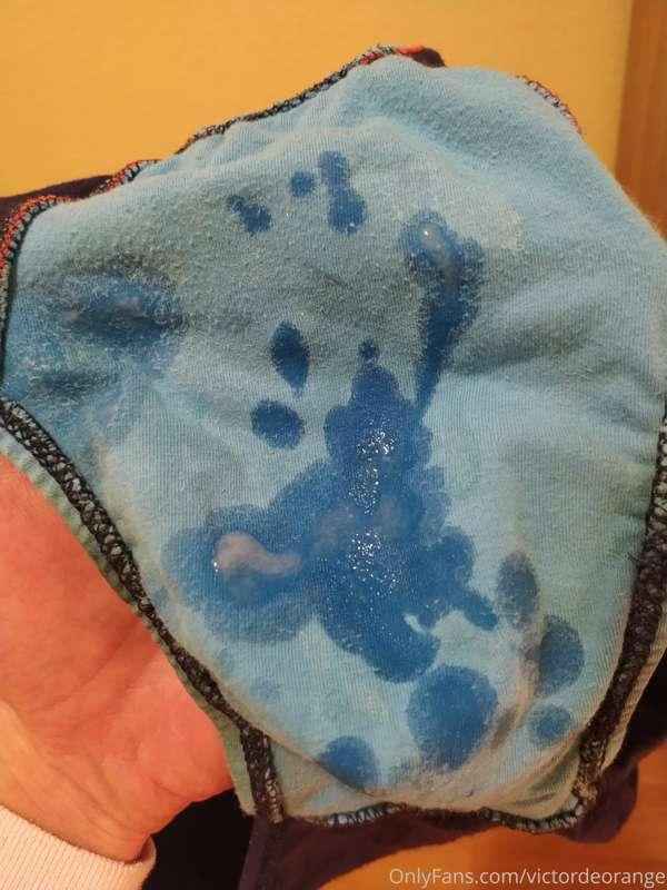 I cummed again on the same underwear
