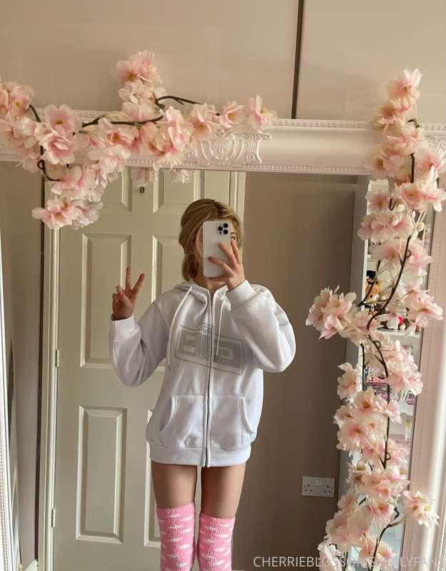 lovecherryxo image #0