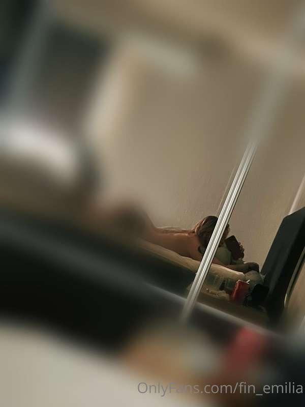Want to see me without blurring? I just woke up☀️