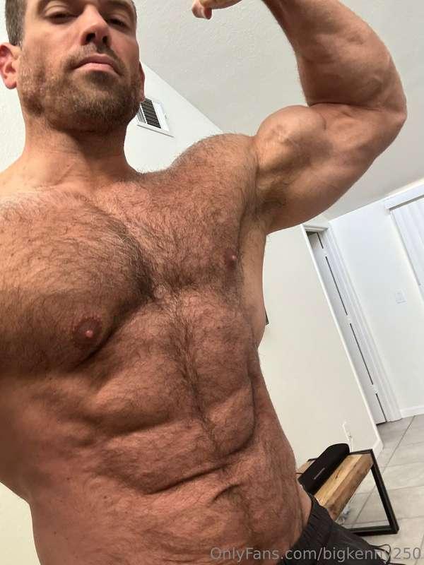 Fur coat coming along just in time for summer 🦍💪🏼