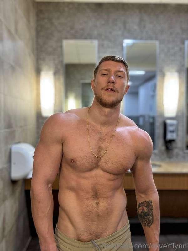 don't act like you didn't stop and stare for a second 😈