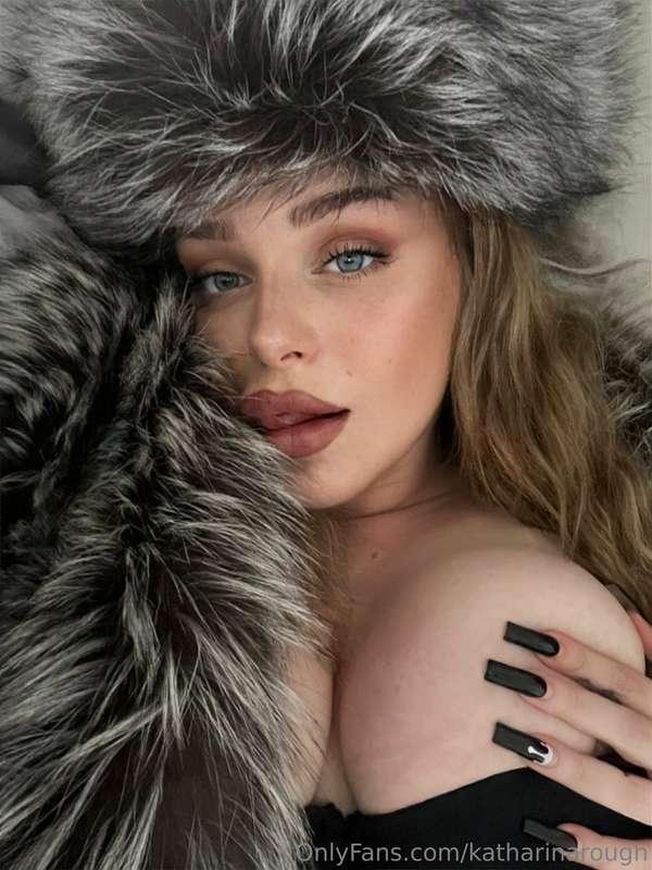 it’s cold outside baby ❄️
