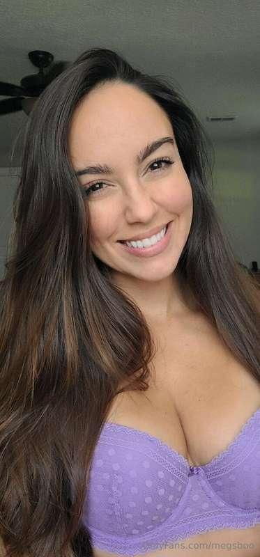Sweetheart @amarie301 loves to sext & make customs 💕