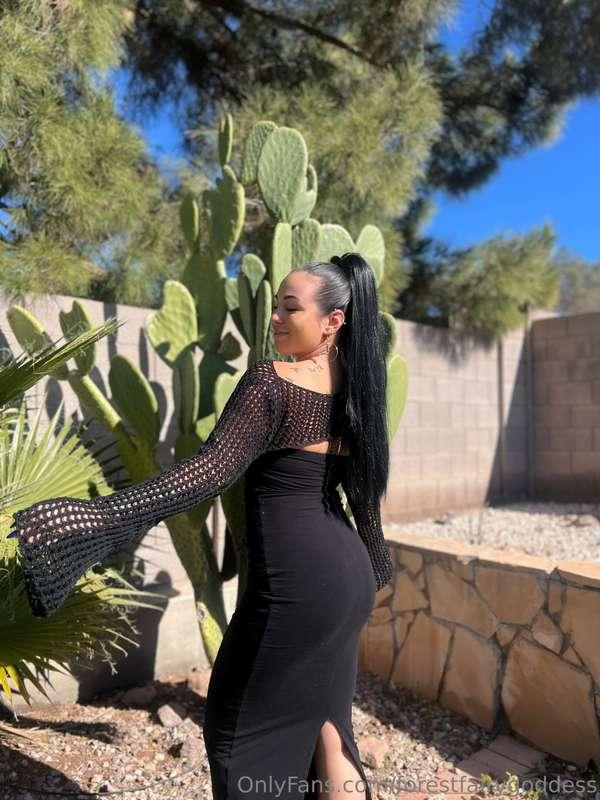 Do you like how this dress fits me right? 