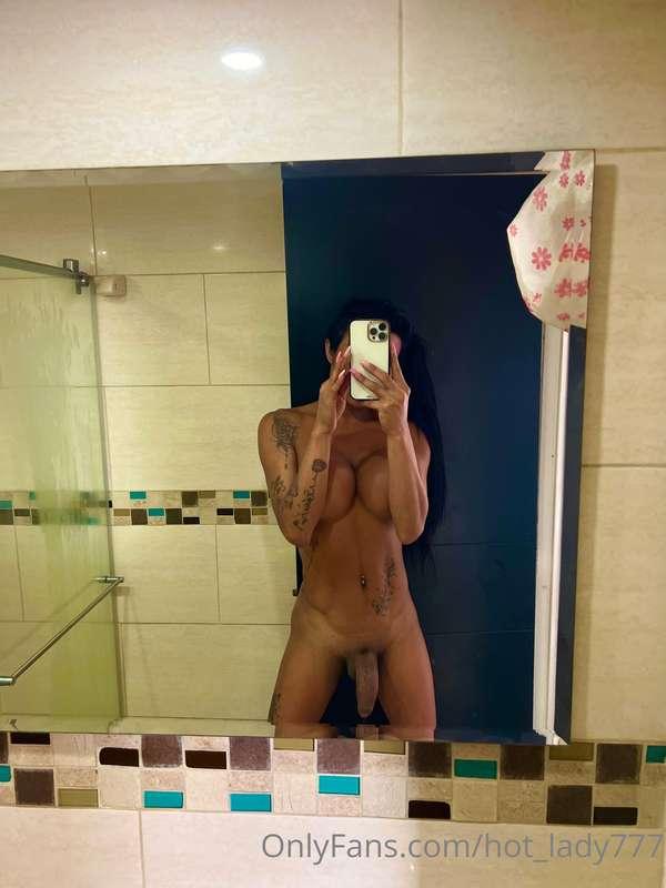 Es hora de mi ducha 😈💦