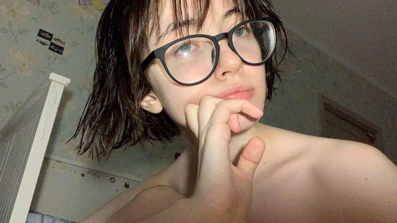 yoursmalldoll image #4