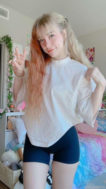 I’ll be live on here streaming some NSFW games at 1:30pm PDT today if you wana join :3 