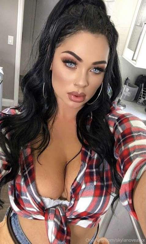Going to be going live and getting fucked for you once the g..