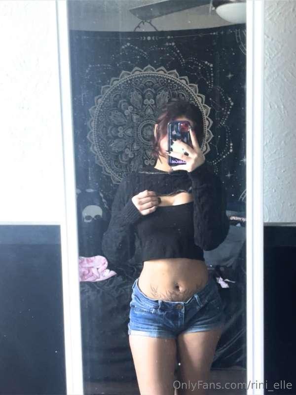 Happy Halloween!!Check your DMs tonight to see my costume th..