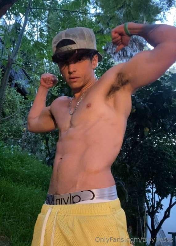Shorts on, shirt off—just flexin’ a lil for you 😏💪You like w..
