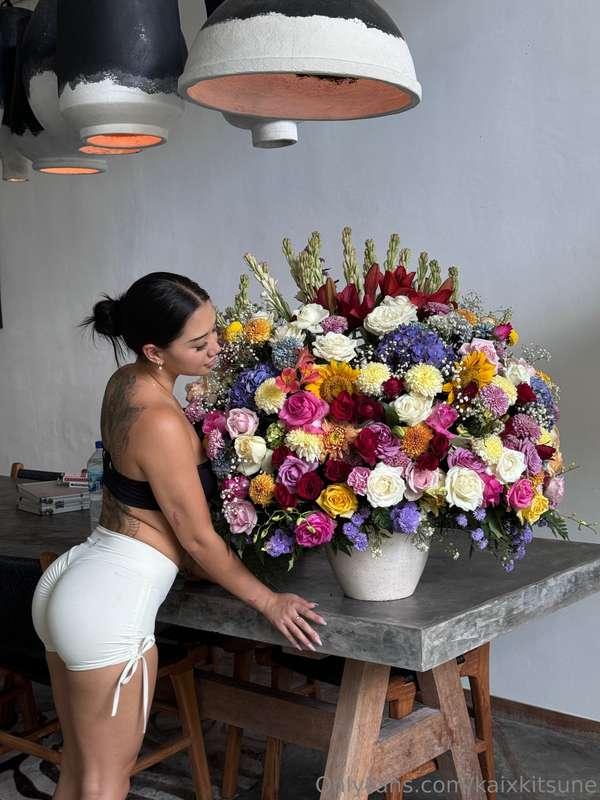 just like these flowers, I want to bloom for you. 🌸✨