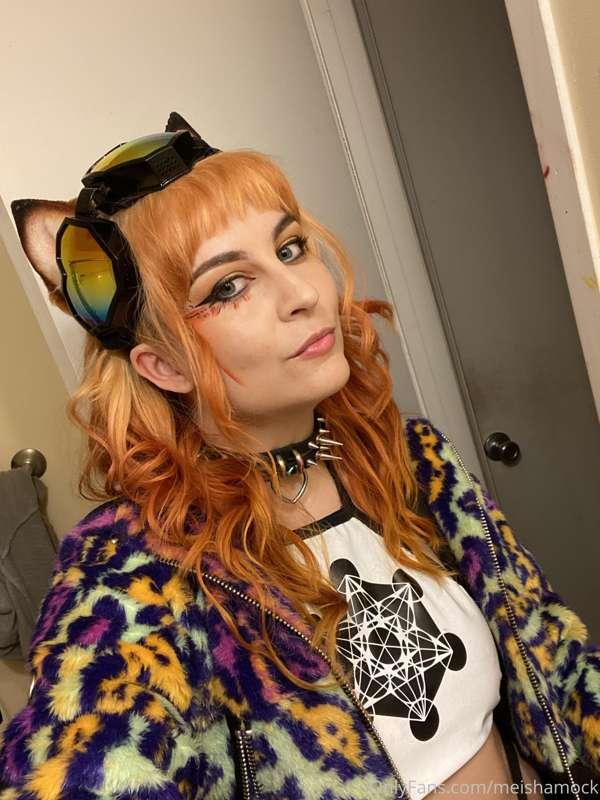 Hellloooo, sorry for not posting inspiration hasn't rang and..