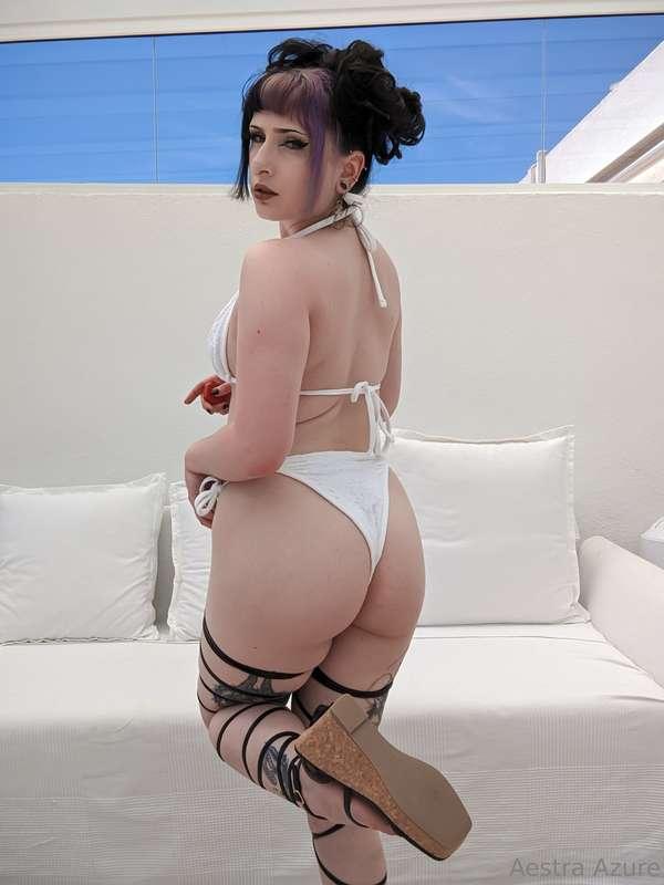 Looking for a lap to sit on