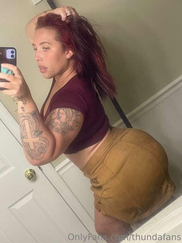 Cum for the pics, stay for the personality 😜