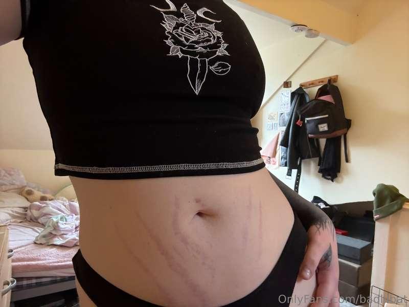 Just a lil tummy pic 🙈x