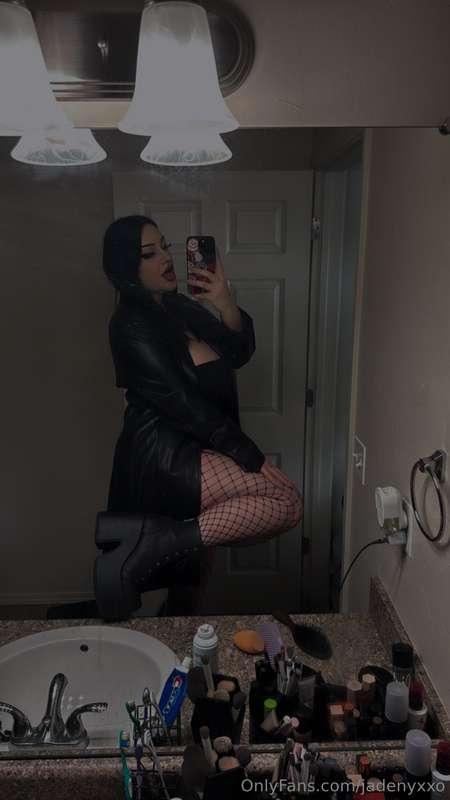 I WILL SUCK EVERY LAST DROP OF YOU!! 🧛🏻‍♀️🦇