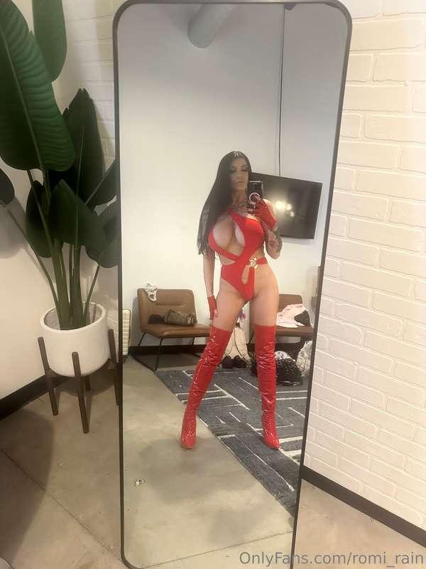 I have a few spots open for my custom list 😏