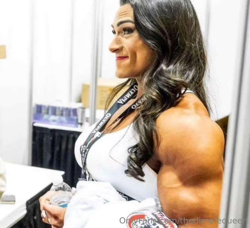 Muscleeee up😉💪 Be sure to like, comment, and message me if t..