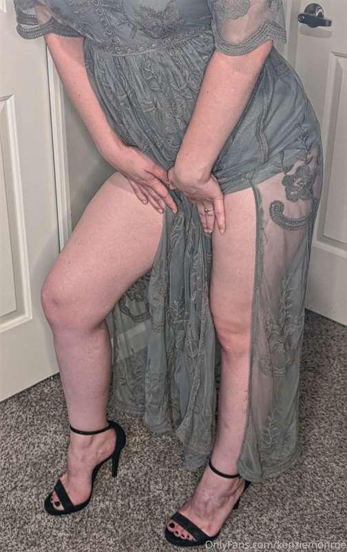 Send me some love babes 💋 I need to pay my bills. 💸💸