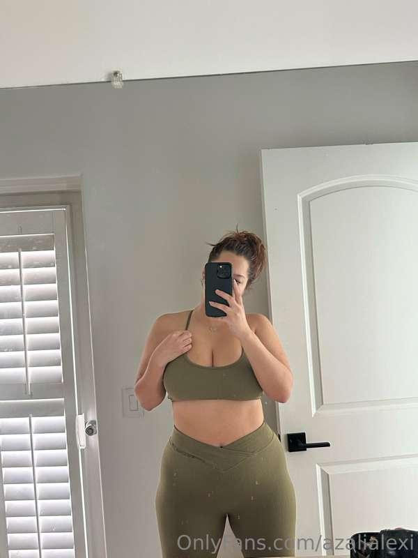 your fav workout partner 😈