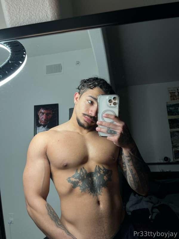 Are you into pretty cocks?
