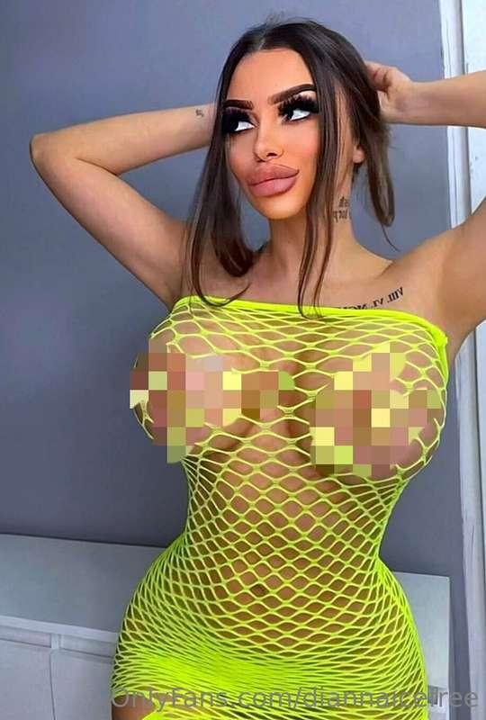 Stii unde poti vedea necenzurate aceste poze 💚😋 .
