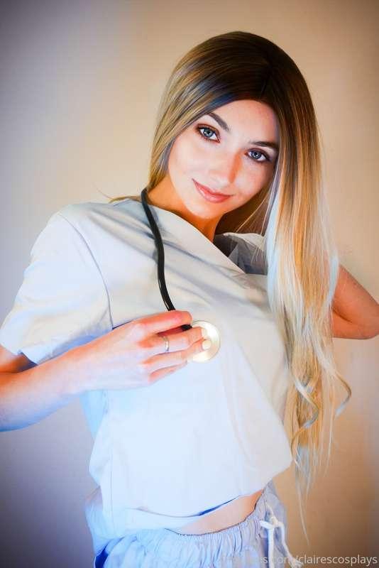How do you like me as a nurse? 😷