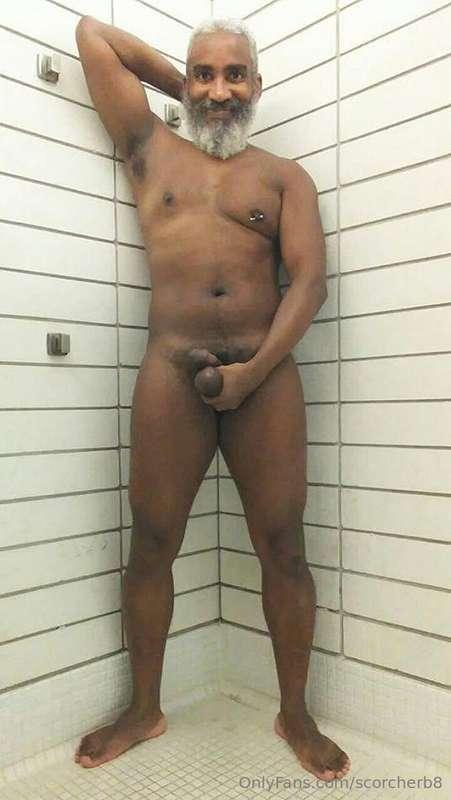 Testicles Tuesday!#beard #musculardaddy #gay #feet #gaycruis..