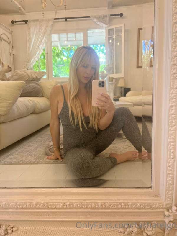 Woke up like this 😈 I'm so horny rn
