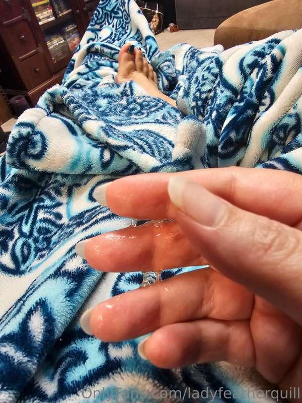 ladyfeatherquill image #3