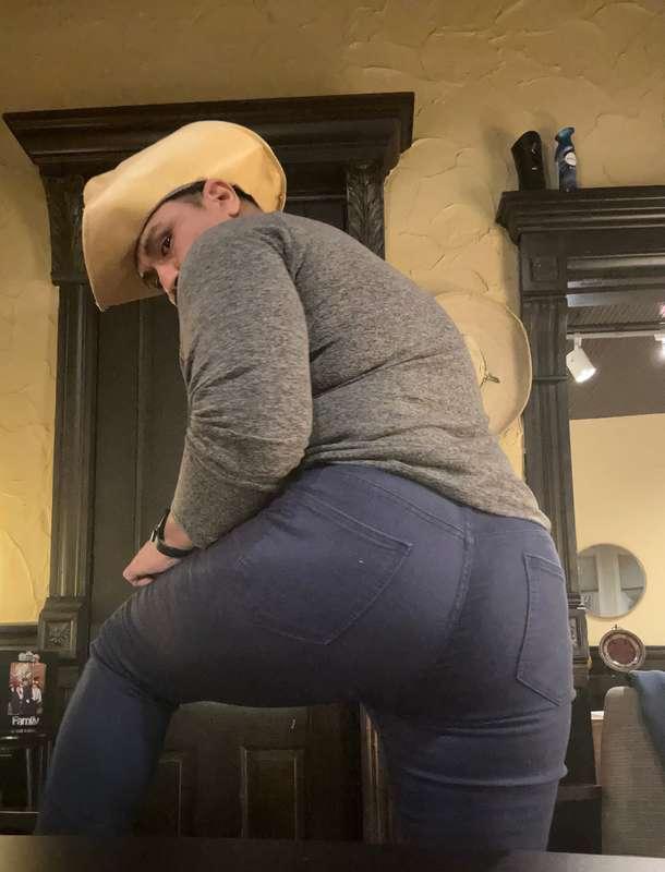 🤠 it’s butt day. Or something like that 