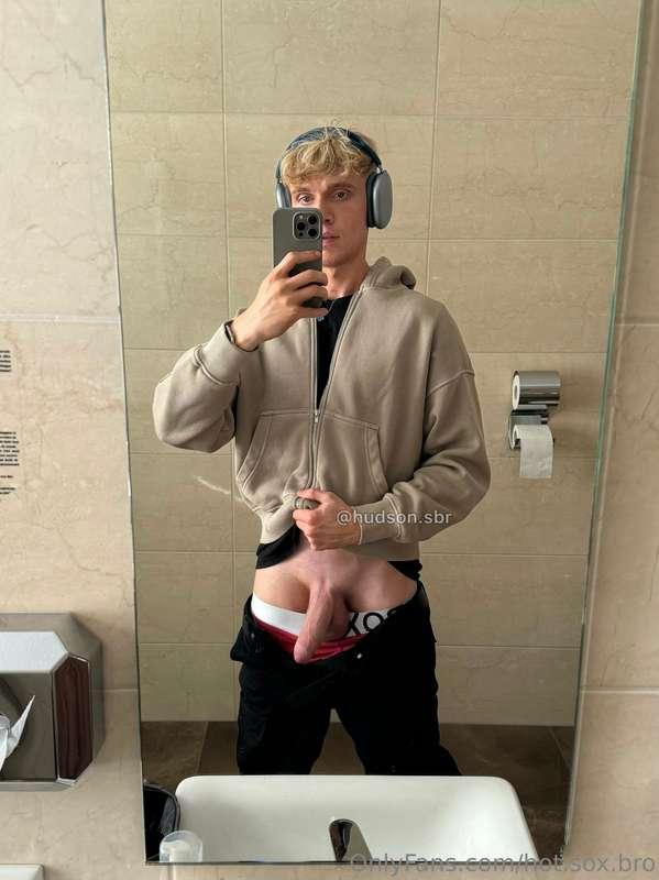 I get hard during the day for no reason