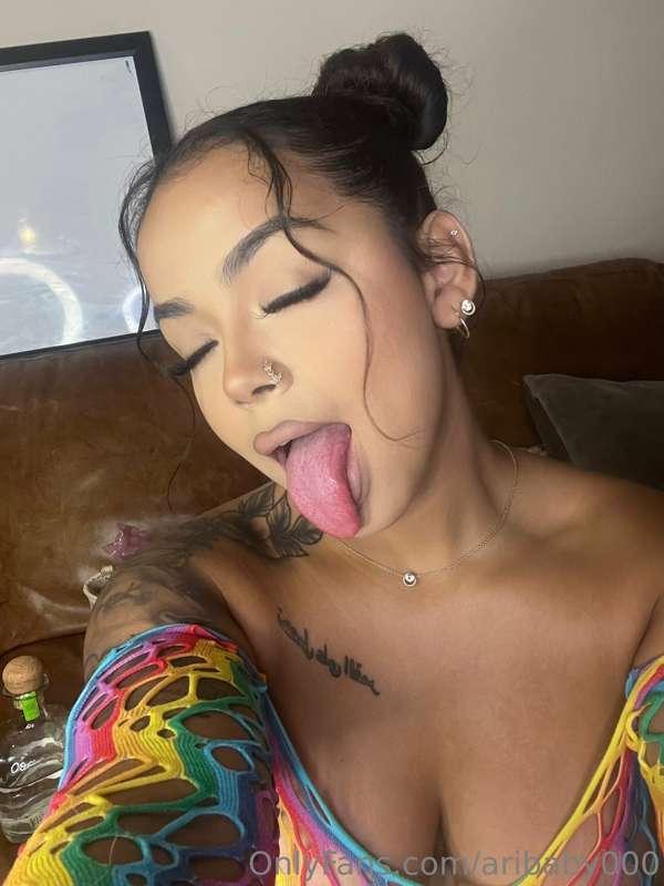 How many rounds could you go with me until you tap out ? 🤨😜 ..